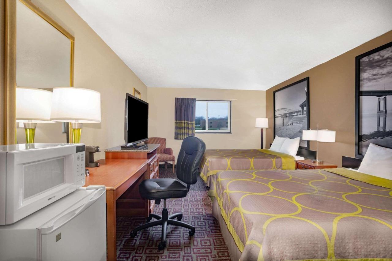 Super 8 By Wyndham Fort Madison Exteriör bild